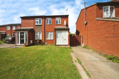 2 bedroom semi-detached house for sale