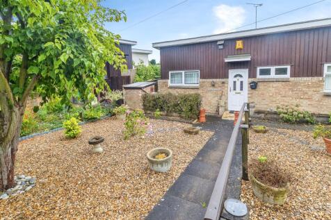 2 bedroom semi-detached house for sale