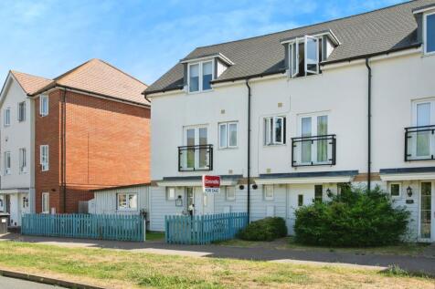 4 bedroom town house for sale