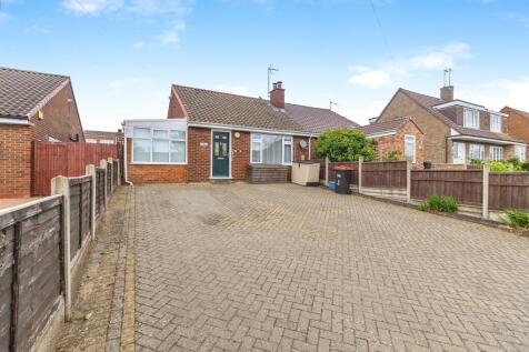 2 bedroom semi-detached house for sale