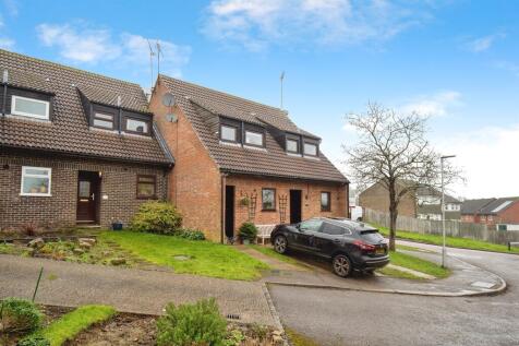 2 bedroom end of terrace house for sale