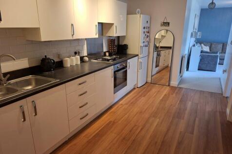 2 bedroom flat for sale