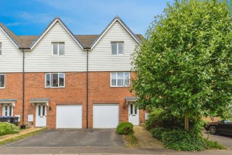 4 bedroom town house for sale