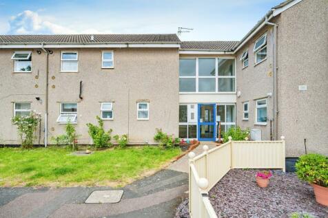 1 bedroom ground floor flat for sale