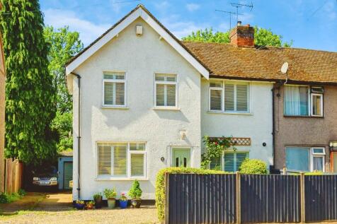 4 bedroom semi-detached house for sale
