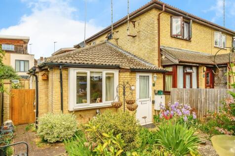 1 bedroom terraced bungalow for sale