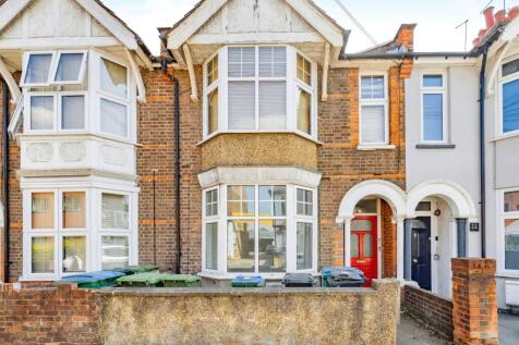 2 bedroom maisonette for sale