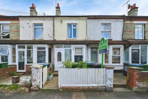 5 bedroom terraced house for sale