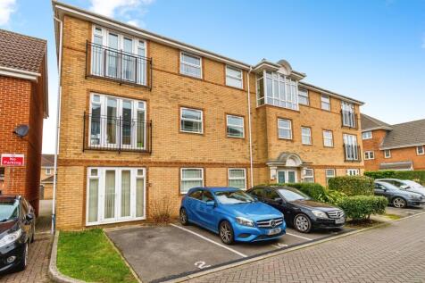 2 bedroom ground floor flat for sale