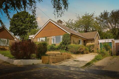 4 bedroom detached bungalow for sale