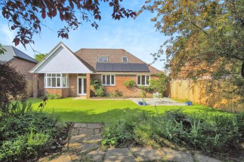 3 bedroom cottage for sale