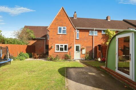 3 bedroom end of terrace house for sale