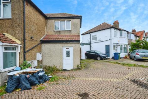 1 bedroom semi-detached house for sale