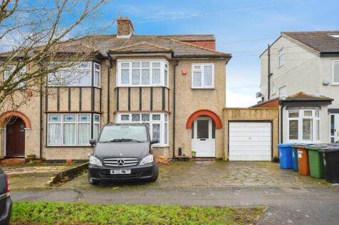 4 bedroom semi-detached house for sale