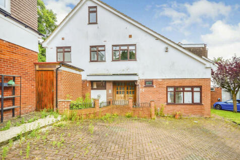 6 bedroom detached house for sale