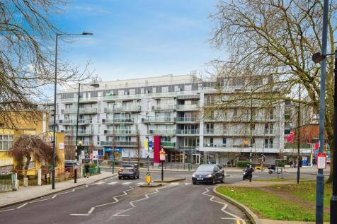 Studio flat for sale