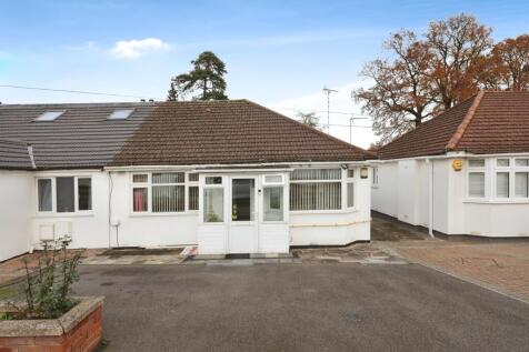 2 bedroom semi-detached bungalow for sale