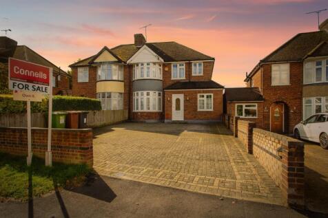 5 bedroom semi-detached house for sale