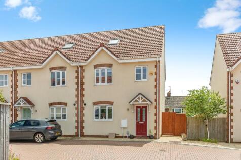 3 bedroom end of terrace house for sale
