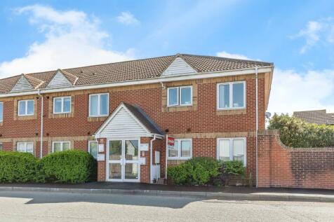 2 bedroom maisonette for sale