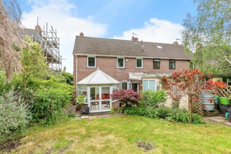 3 bedroom semi-detached house for sale