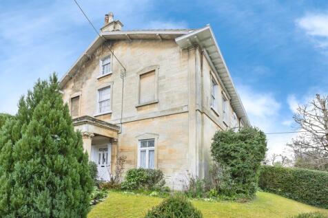 5 bedroom semi-detached house for sale