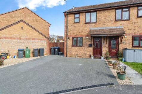 2 bedroom end of terrace house for sale