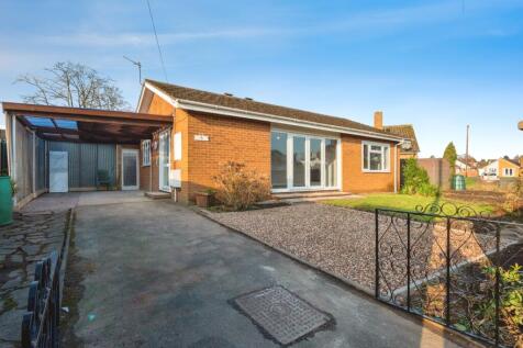 2 bedroom detached bungalow for sale