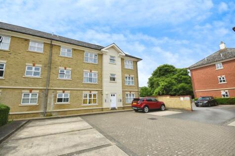 2 bedroom ground floor flat for sale
