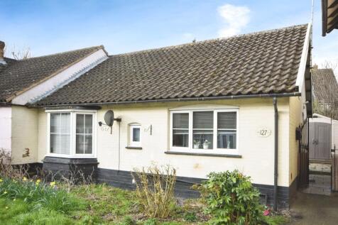 1 bedroom semi-detached bungalow for sale