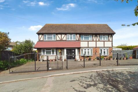 8 bedroom detached house for sale