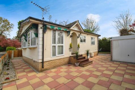 2 bedroom park home for sale