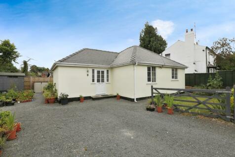 2 bedroom detached bungalow for sale