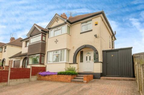 3 bedroom semi-detached house for sale