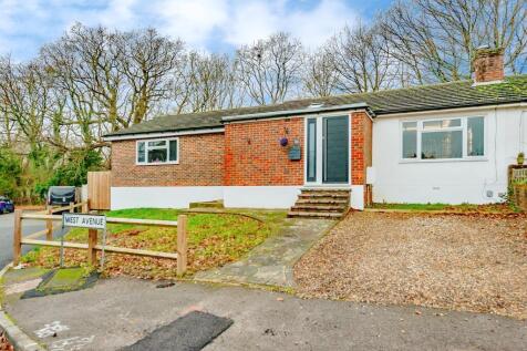 3 bedroom semi-detached bungalow for sale