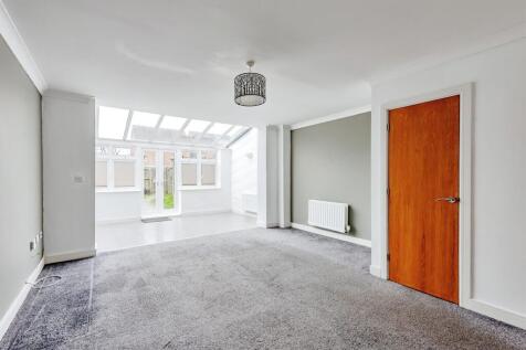 4 bedroom town house for sale