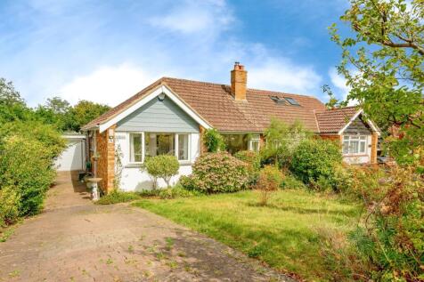 3 bedroom semi-detached bungalow for sale