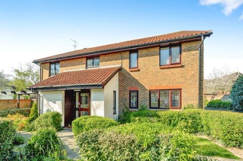 Studio flat for sale