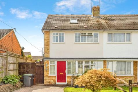 4 bedroom semi-detached house for sale