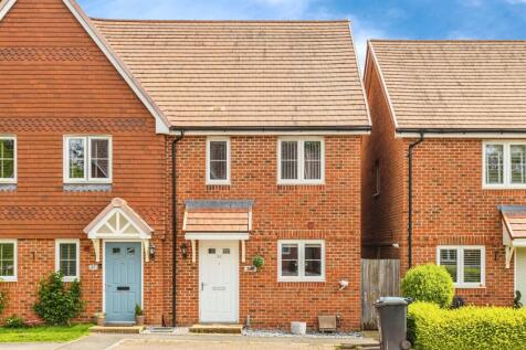 2 bedroom semi-detached house for sale