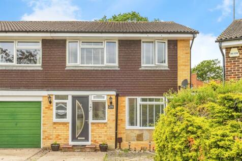 5 bedroom semi-detached house for sale