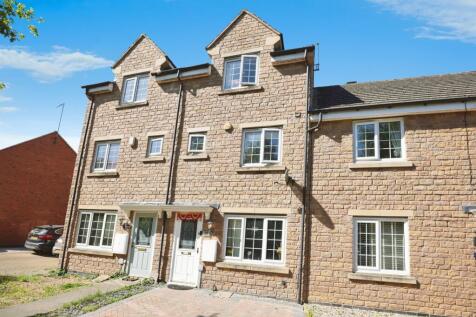 3 bedroom terraced house for sale