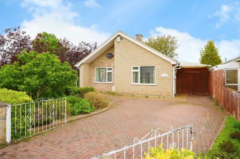 2 bedroom detached bungalow for sale