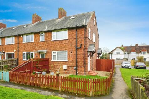 3 bedroom end of terrace house for sale