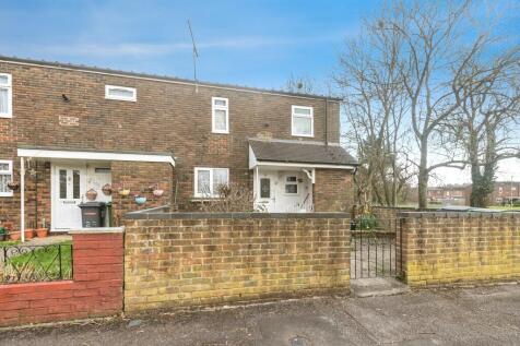 3 bedroom end of terrace house for sale