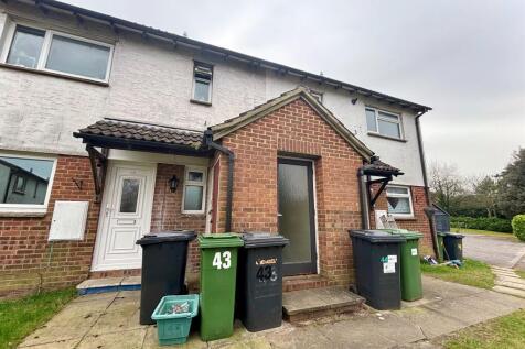 1 bedroom maisonette for sale