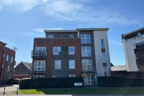 2 bedroom ground floor flat for sale