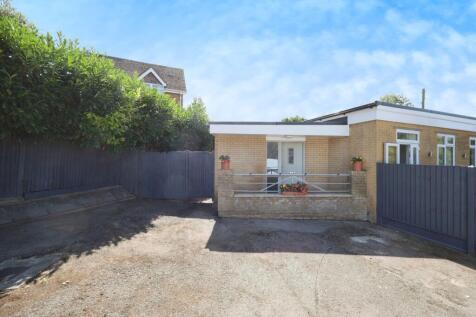 2 bedroom detached house for sale