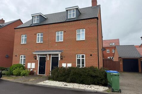 3 bedroom semi-detached house for sale