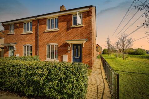 3 bedroom semi-detached house for sale